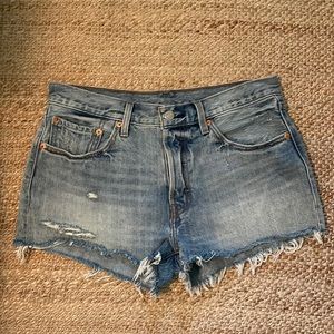 Levi’s Womens button fly denim shorts